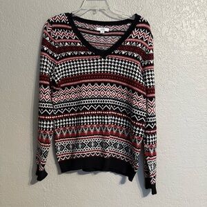 Croft & Barrow V-Neck Sweater in Black, Red, and White